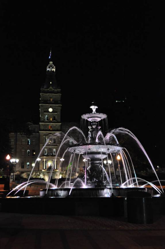 O palácio do Parlamento, em Quebec, no Canadá